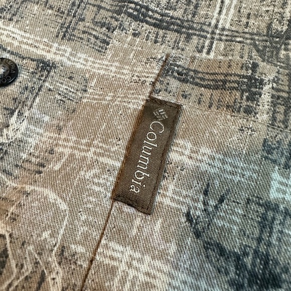 Columbia River Lodge Button Up - Picture 3 of 5